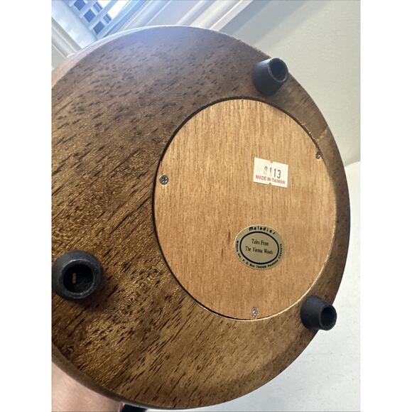 Peanuts / Snoopy Willitts #8113 Music Box: Merry Go Round Plays " Tales From .. - Picture 8 of 10